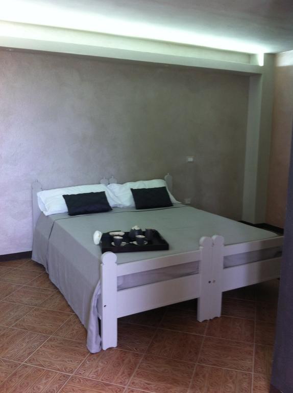 Bb Masotte Bed and Breakfast Sommacampagna Rum bild