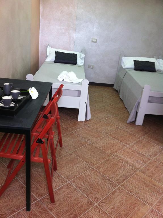 Bb Masotte Bed and Breakfast Sommacampagna Rum bild